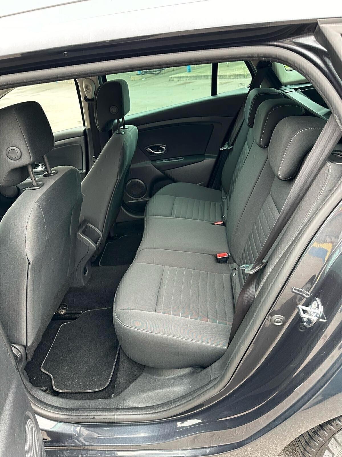 Renault Megane Mégane 1.5 dCi 110CV EDC SporTour Limited