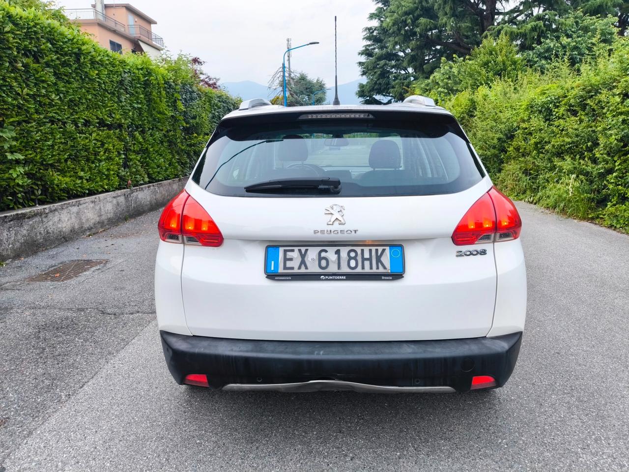 PEUGEOT 2008 1,6 BENZINA VTI-ALLURE
