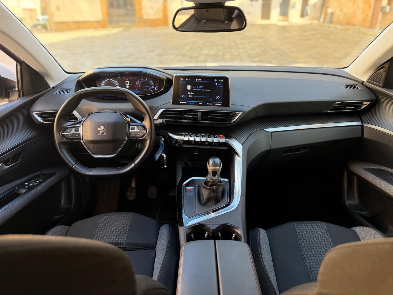 Peugeot 3008 BlueHDi 130 S&S Business