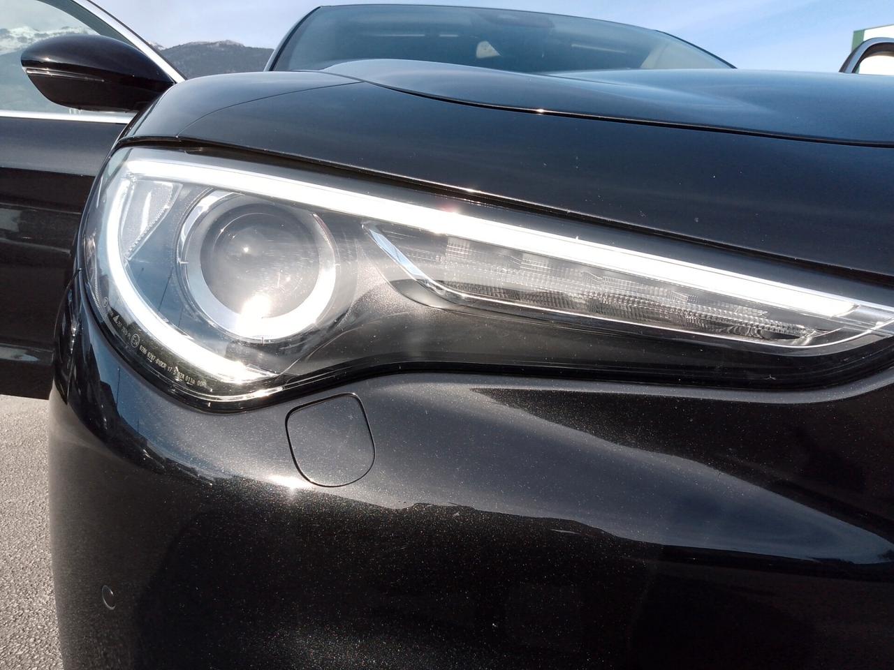 Alfa Romeo Stelvio 2.2 Turbodiesel 160 CV AT8