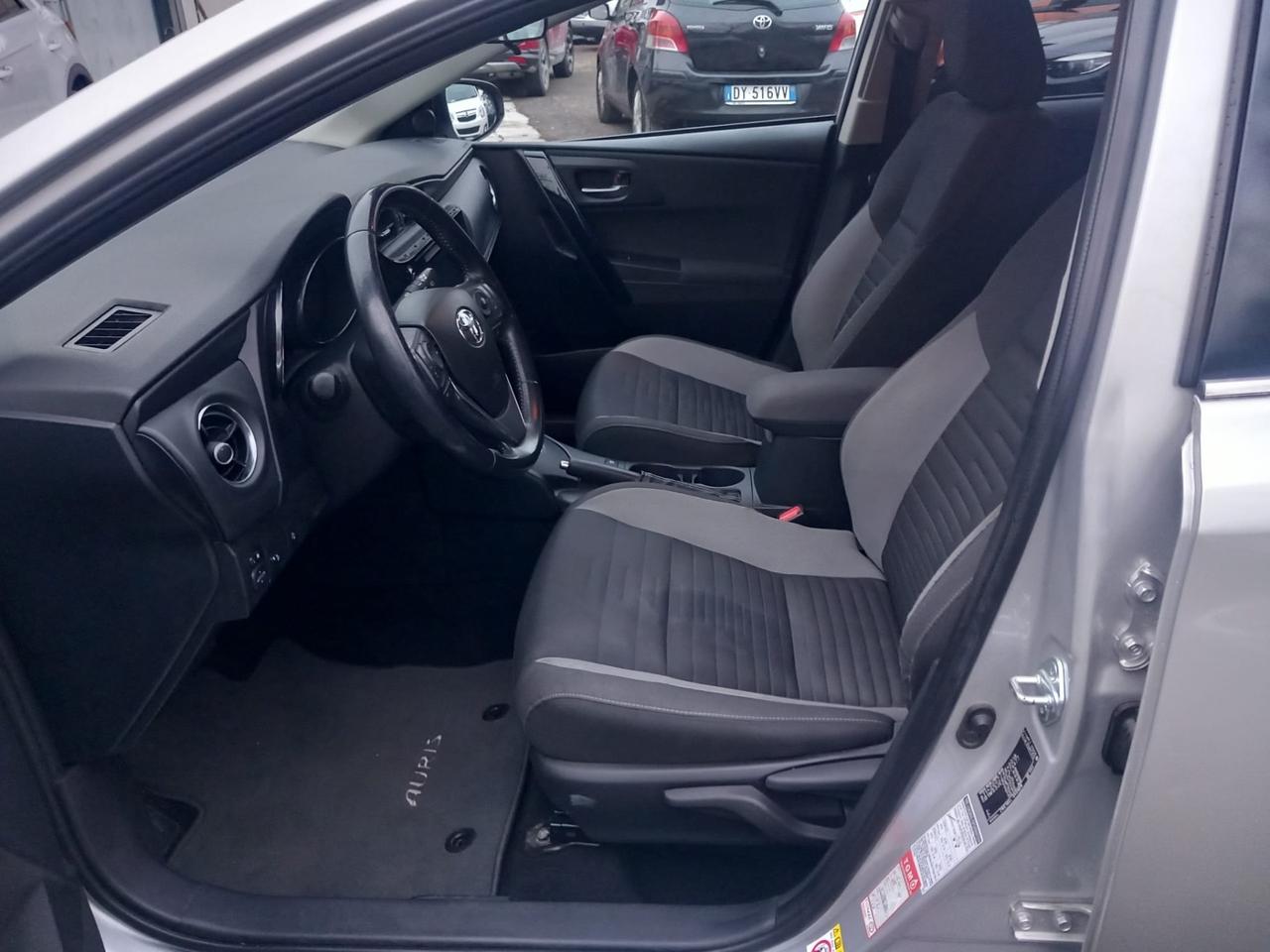 Toyota Auris 1.8 Hybrid Active