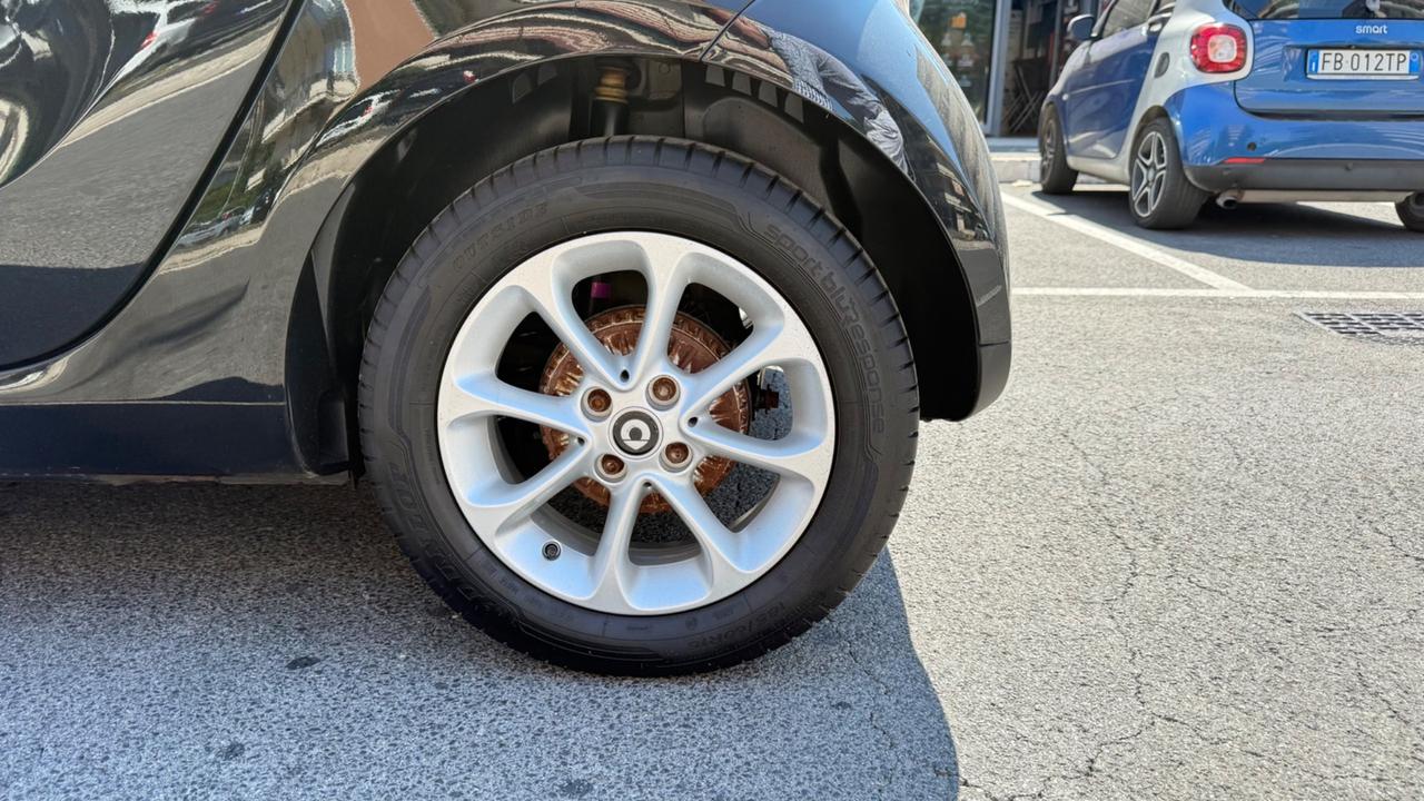 Smart ForTwo 70 1.0 twinamic Passion LED PANORAMA CERCHI 15 PDC