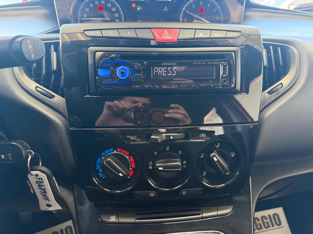 LANCIA YPSILON 1.2 BENZ/GPL 70CV ECOCHIC
