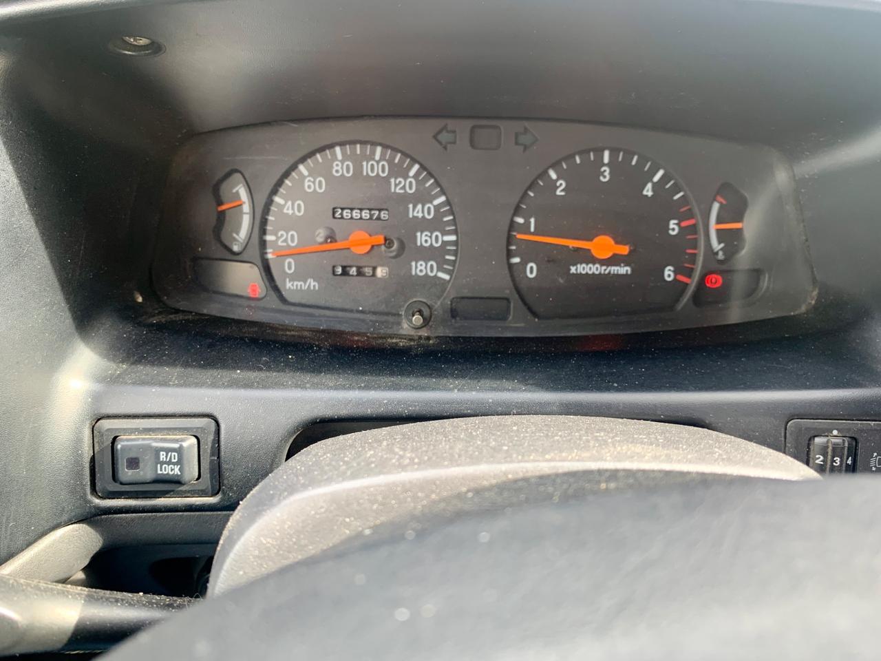 Mitsubishi L200 2.5 TDI 4WD Club Cab Pup. GLS Targ.