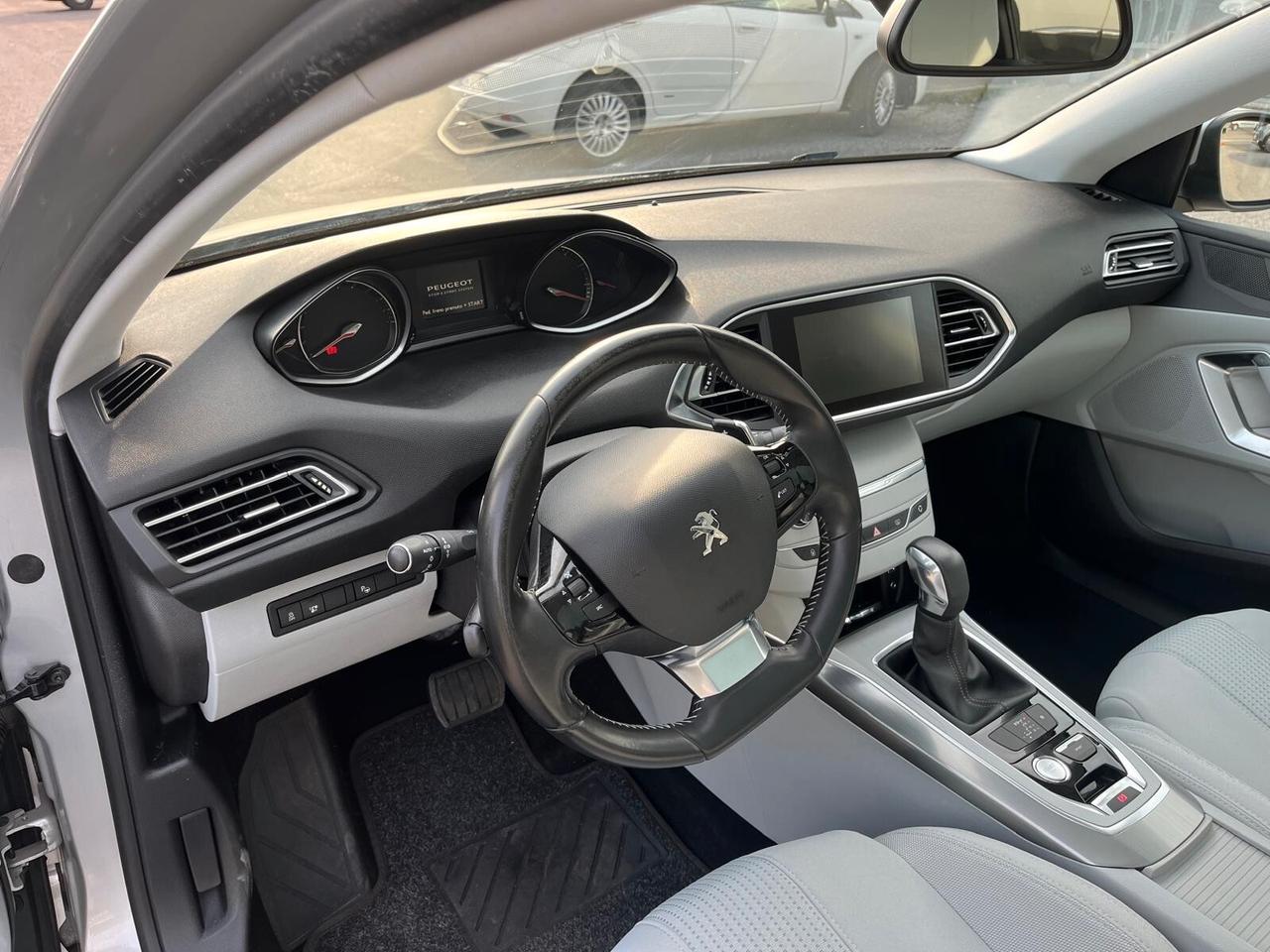 Peugeot 308 PureTech Turbo 130 S&S SW Allure