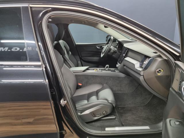 VOLVO XC60 B5 (d) AWD Geartronic Momentum Pro