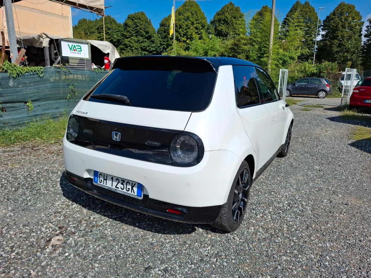 Honda e