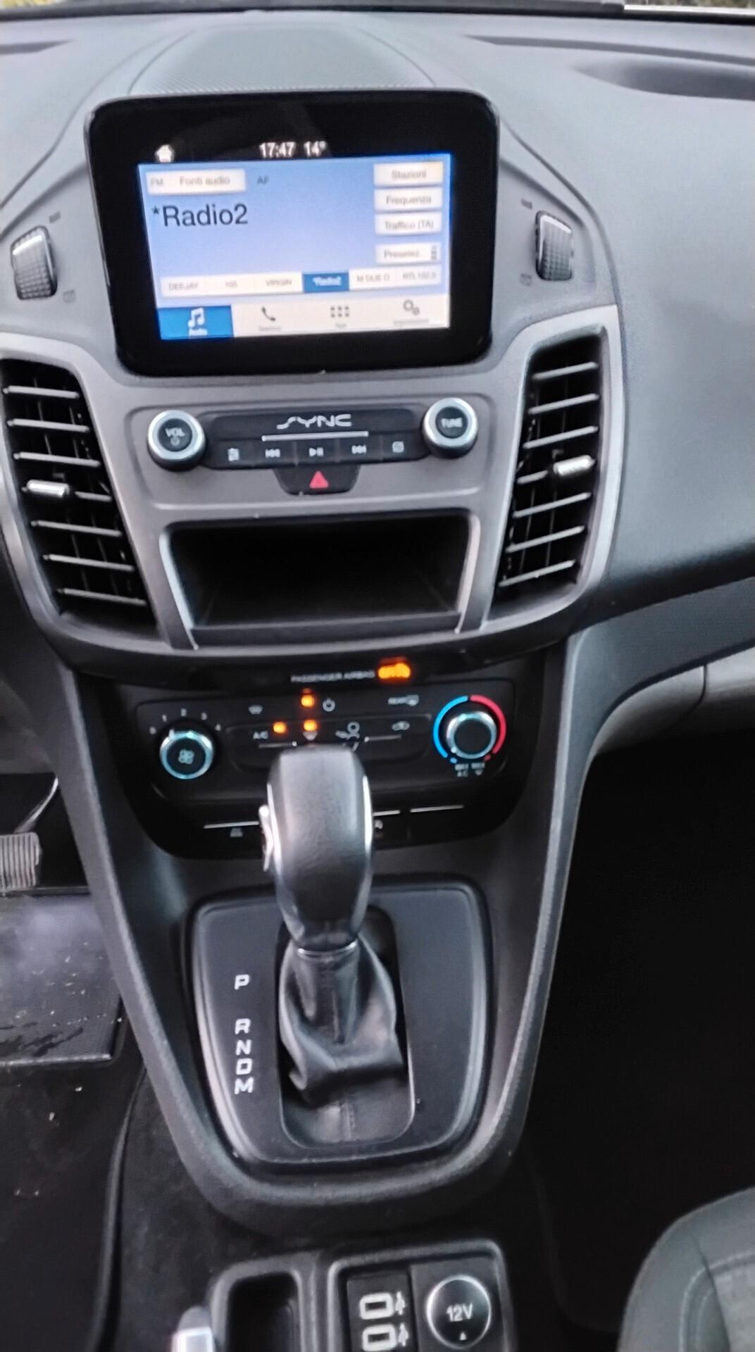 Ford Tourneo Connect Tourneo Connect 1.5 TDCi 120 CV Powershift Titanium