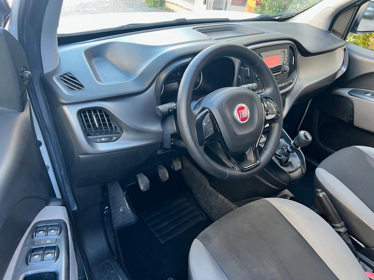 Fiat Doblo 1.6 mjt 16v POP STAR 120cv AUTOVETTURA CLIMA/TEL.