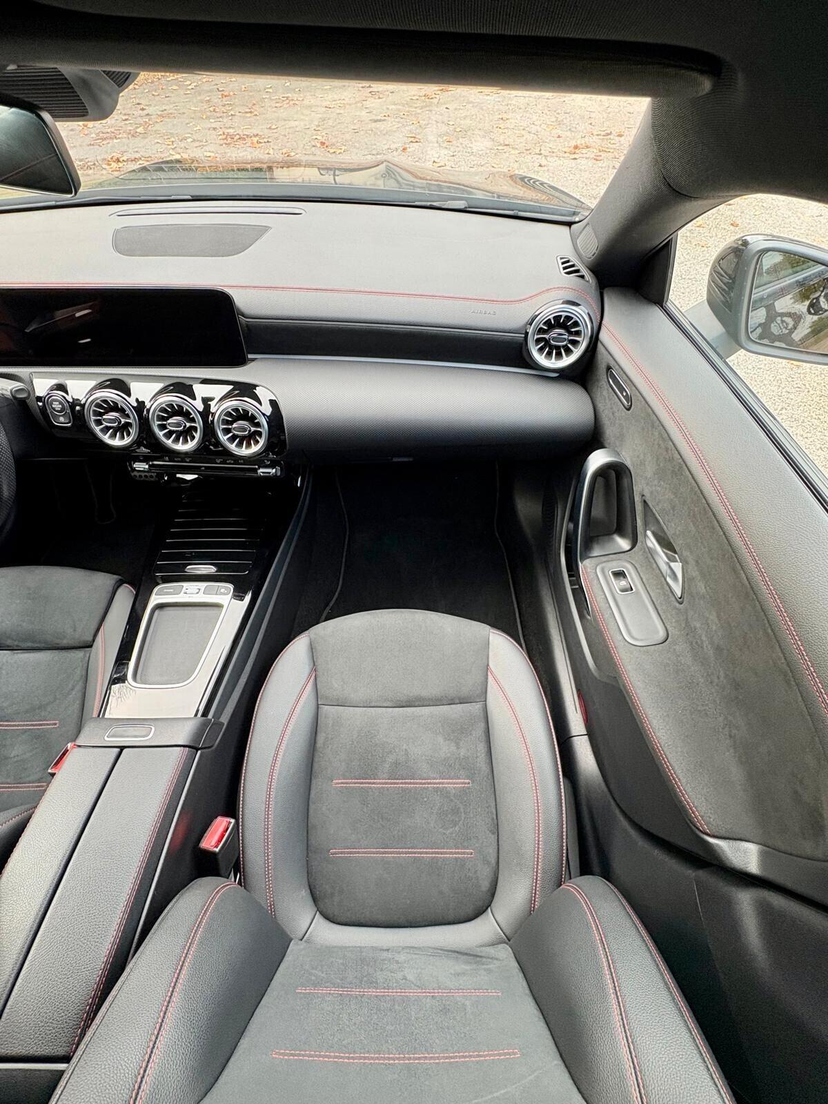 Mercedes-benz CLA 180 Automatic Shooting Brake AMG Line Premium