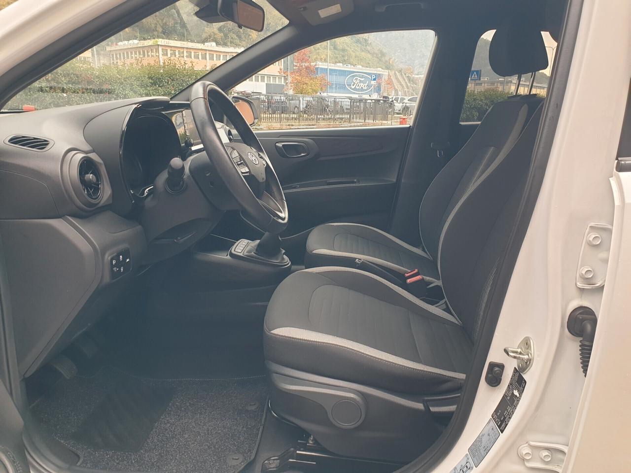 Hyundai i 10 1.0 select ,navi,pdc,telecamera