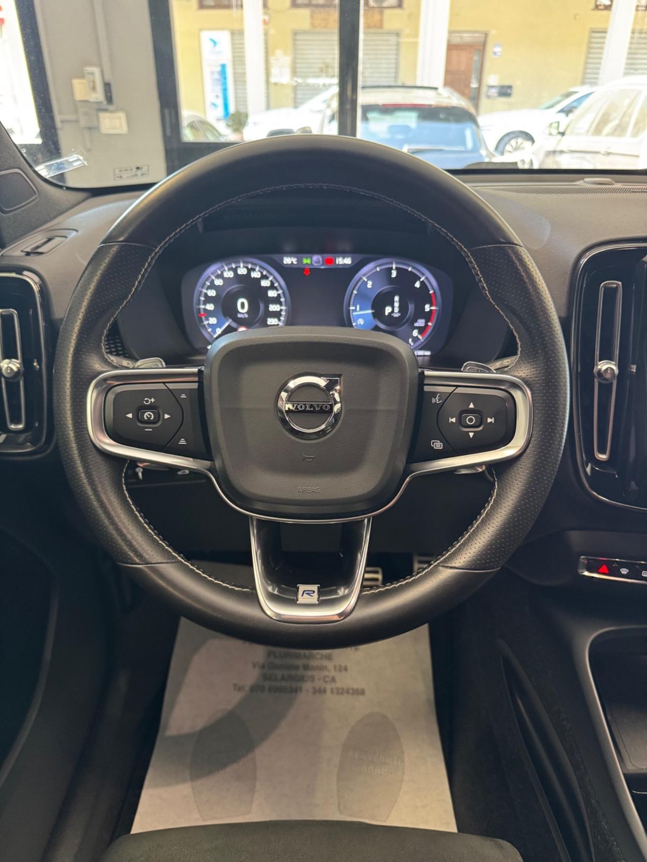 Volvo XC40 D3 2.0 150 Cv R-design Finanziabile