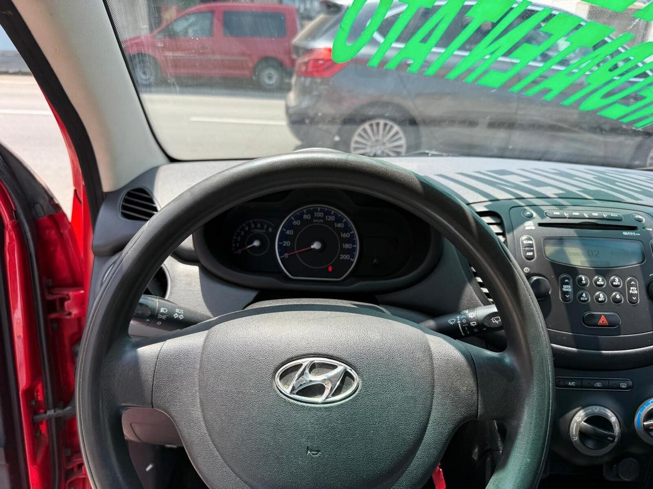 Hyundai i10 1.1 BENZINA - ANNO 04/2012 - NEOPATENTATO