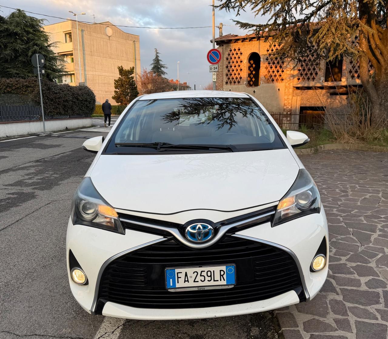 Toyota Yaris 1.5 Hybrid 5 porte Cool