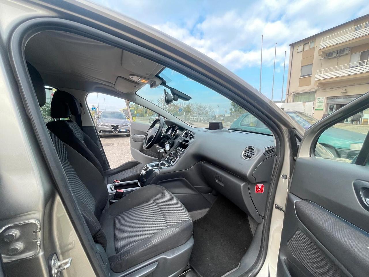 Peugeot 5008 1.6 e-HDi 112CV Stop&Start cambio robotizzato Family