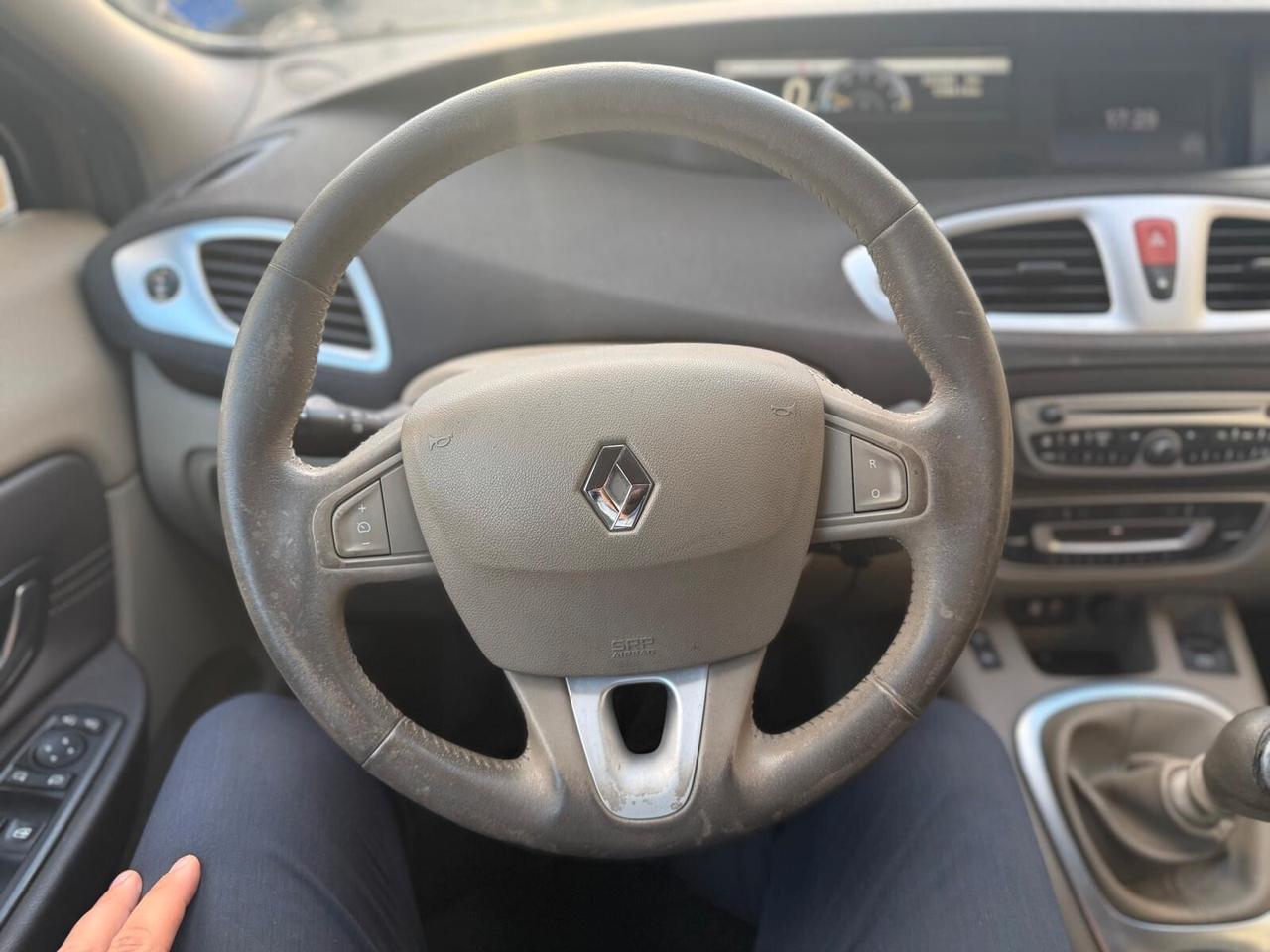 Renault Scenic luxe