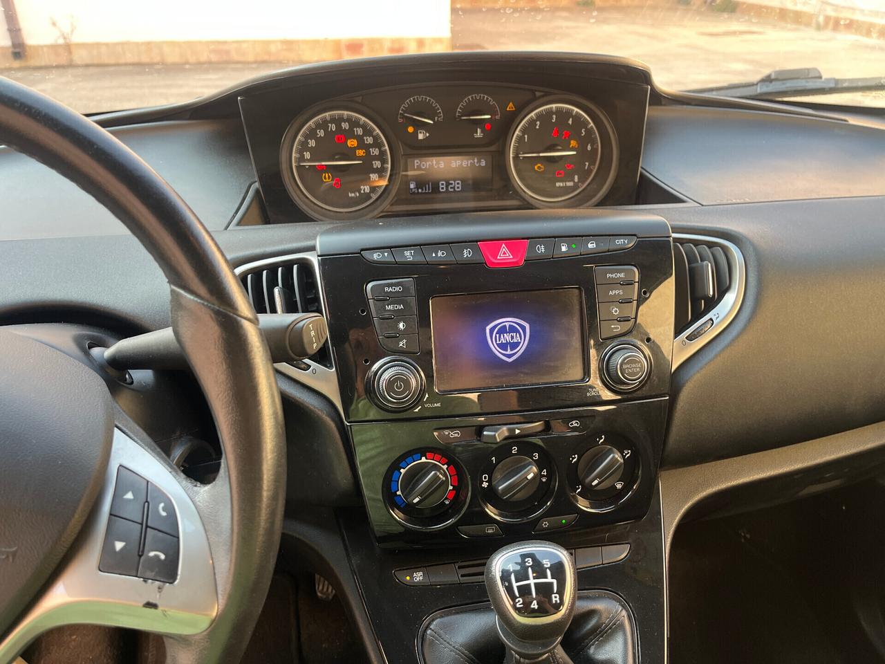 Lancia Ypsilon 1.2 69 CV 5 porte GPL Ecochic Platinum