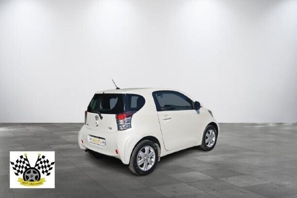 Toyota iQ 1.0