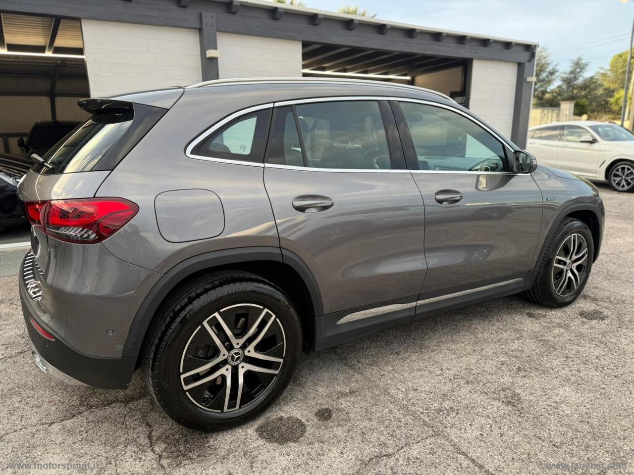 MERCEDES-BENZ GLA 250 e EQ-Power Automatic Sport Plus