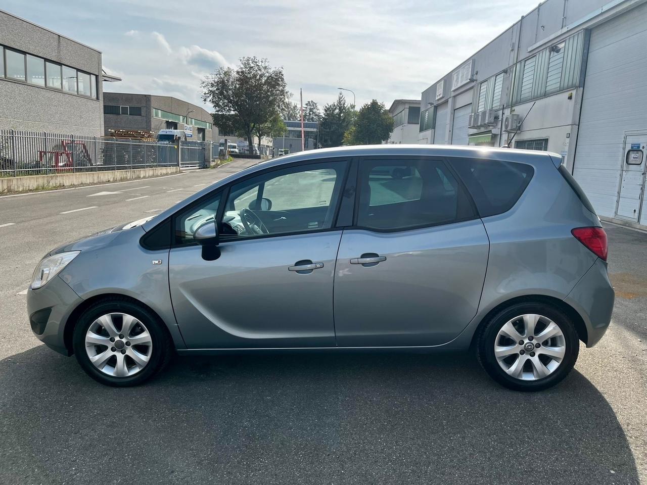 Opel Meriva 1.4benzina 2011 152.000km perfetta