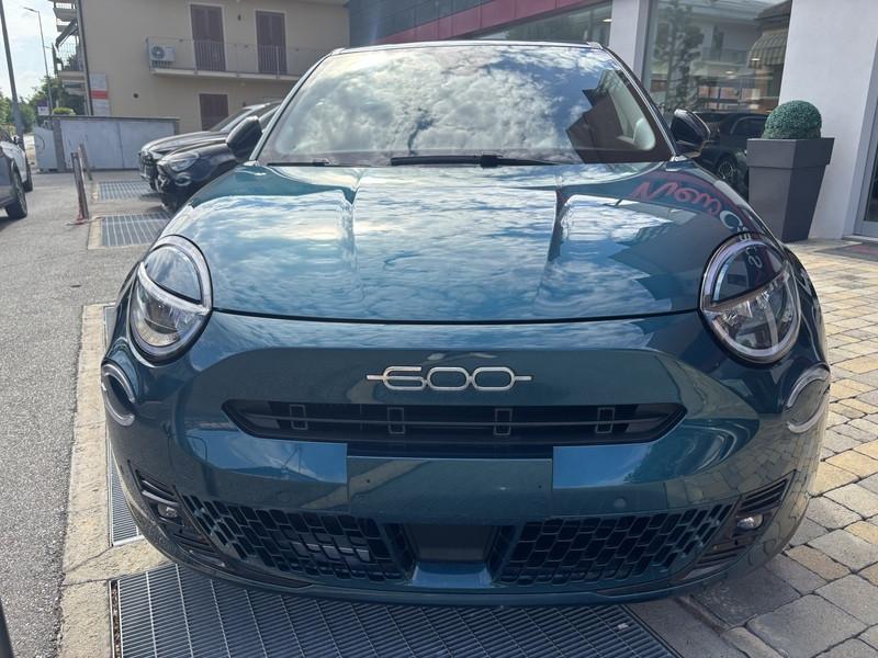 Fiat 600 1.2 hybrid La Prima 110cv auto LED-NAVI-18"
