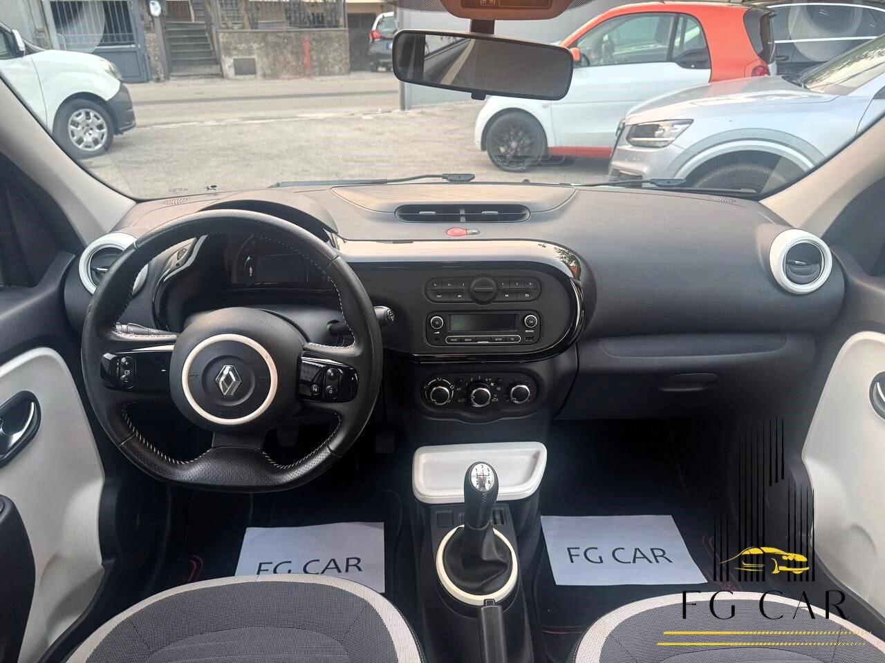 Renault Twingo 1.0 SCe Live 02/2015