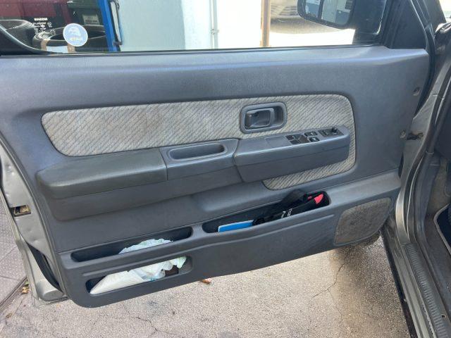 NISSAN Pick Up 2.5 TD King Cab 4 X4 CON RIDOTTE