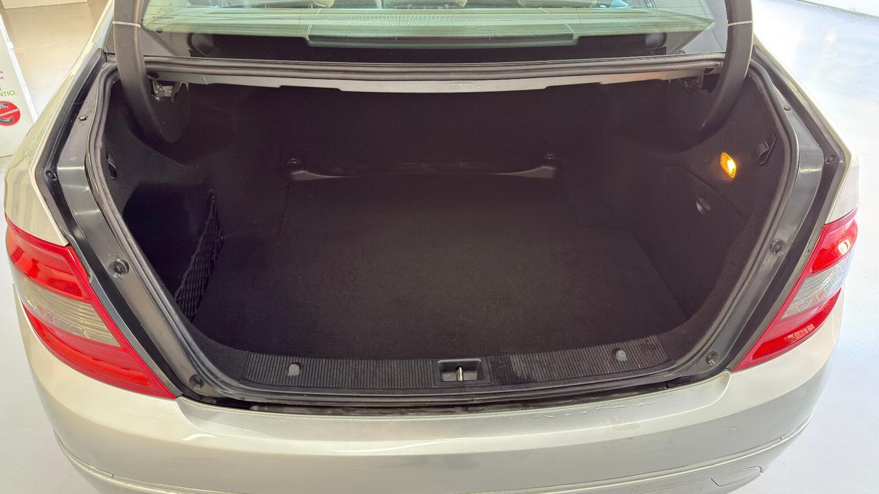 Mercedes-benz C 220 CDI Avantgarde 170cv.