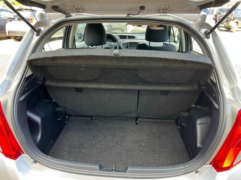 Toyota Yaris Yaris 1.3 5 porte Lounge Multidrive S