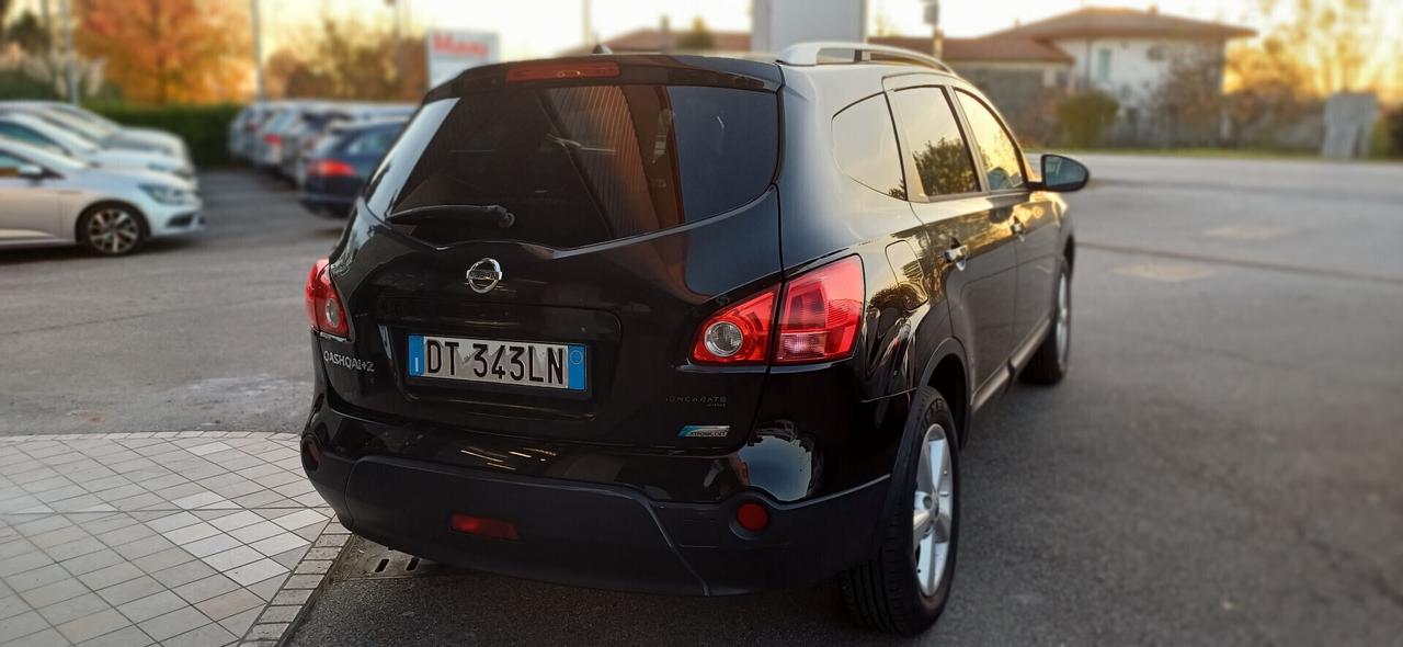 Nissan Qashqai 7 posti 4x4 automatica