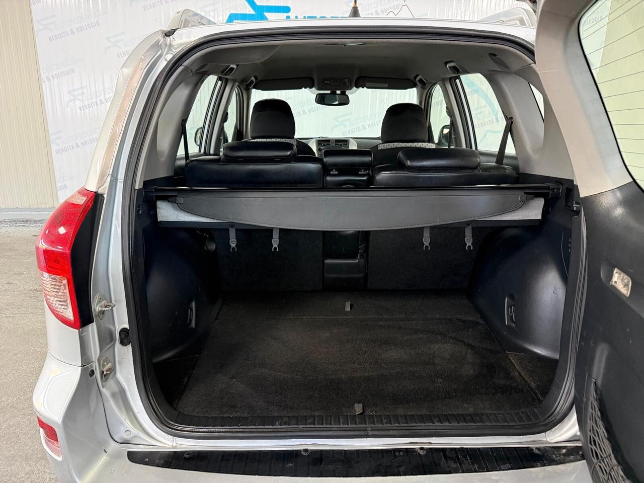 Toyota Rav4 4x4 2.2 D-4D 136cv Luxury