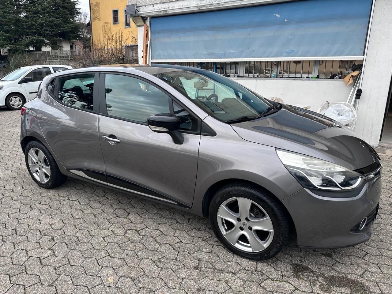 Renault Clio 1.2 75CV 5 porte Wave*EURO5*NEOPATENTATI