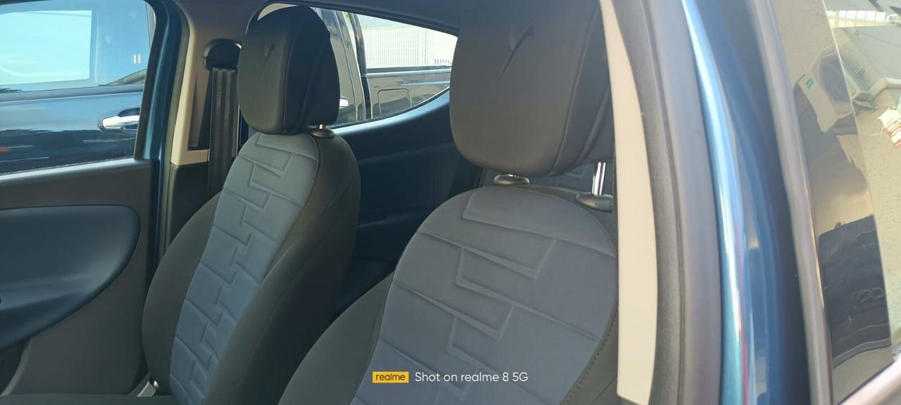 Lancia Ypsilon 1.0 FireFly 5 porte S&S Hybrid Platino