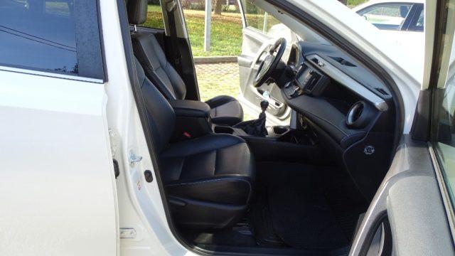 TOYOTA RAV 4 2.0 D-4D 2WD 143cv, versione "Lounge", Garanzia..