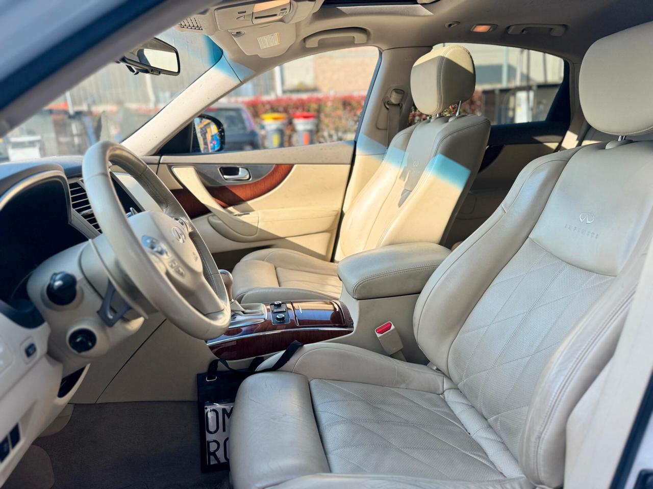 Infiniti FX30d 3.0 DIESEL 2011 TOP!