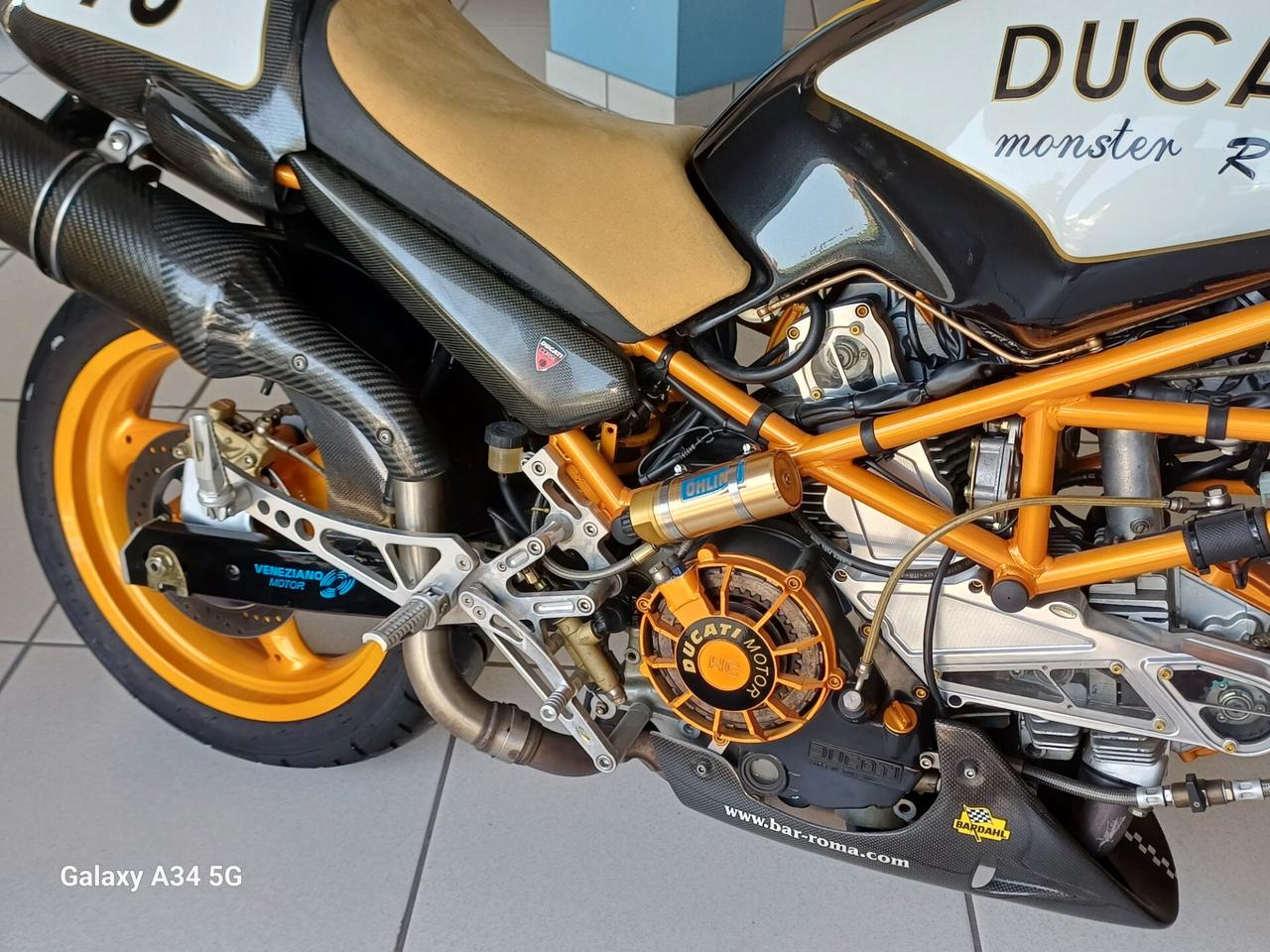 DUCATI MONSTER R 600