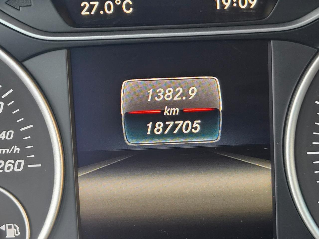 Mercedes-benz B 180 d Premium