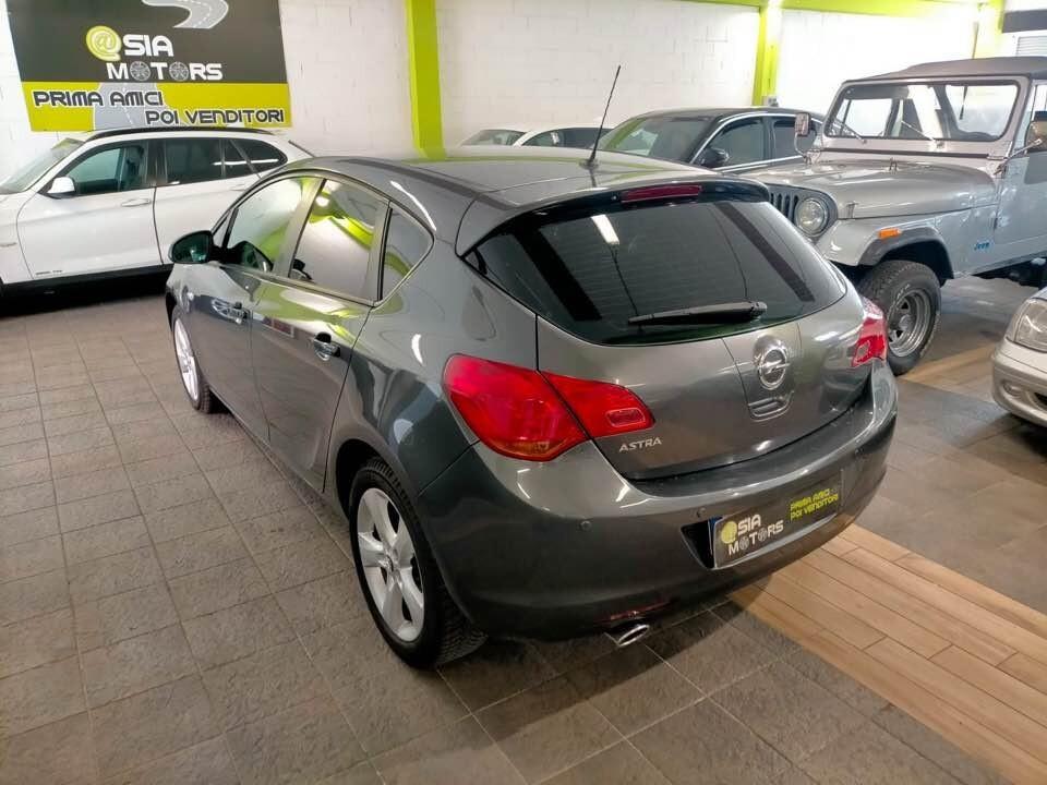 OPEL ASTRA 1.6 Cosmo