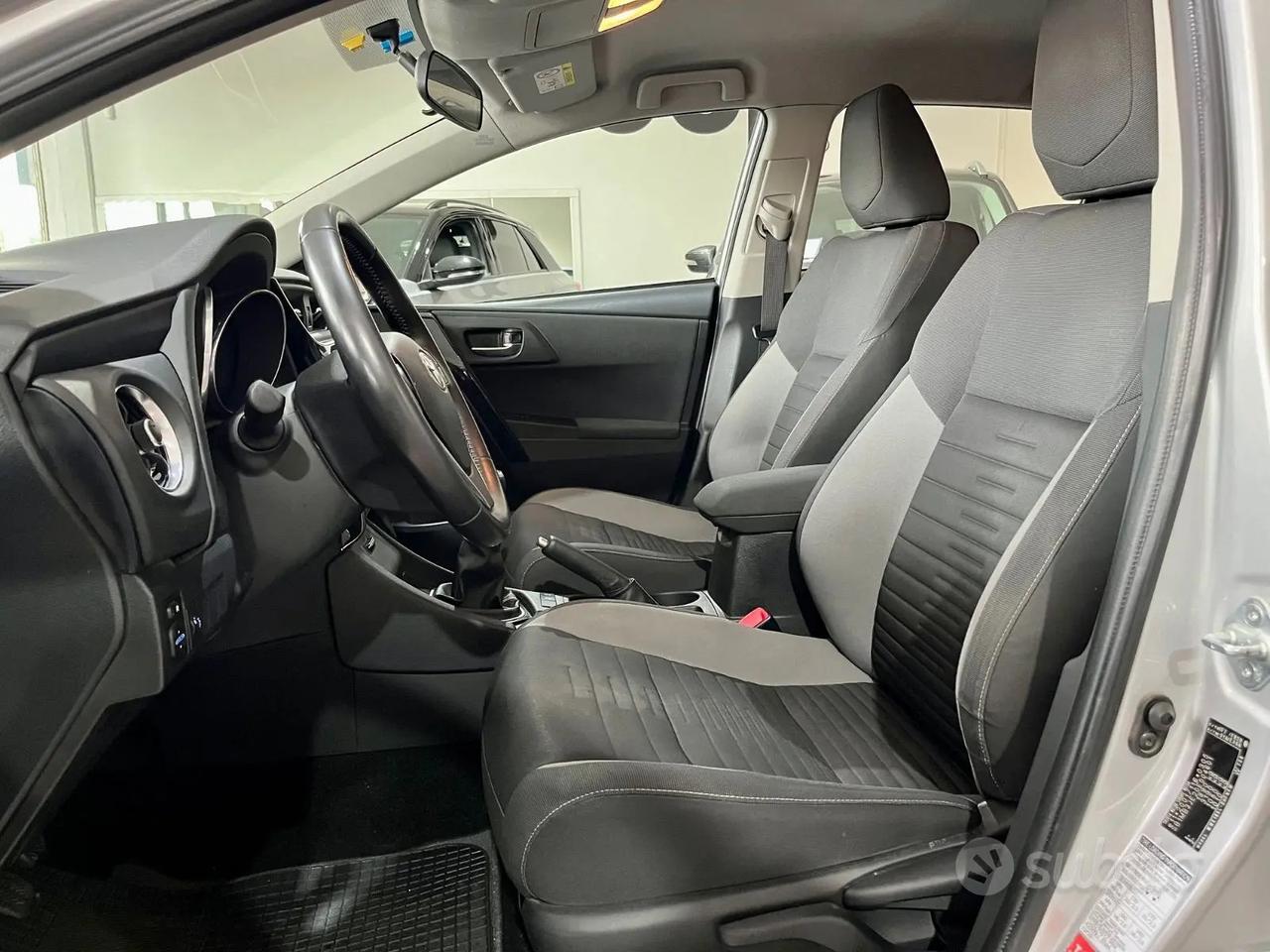 TOYOTA AURIS 1.6 TDI LOUNGE unico proprietario