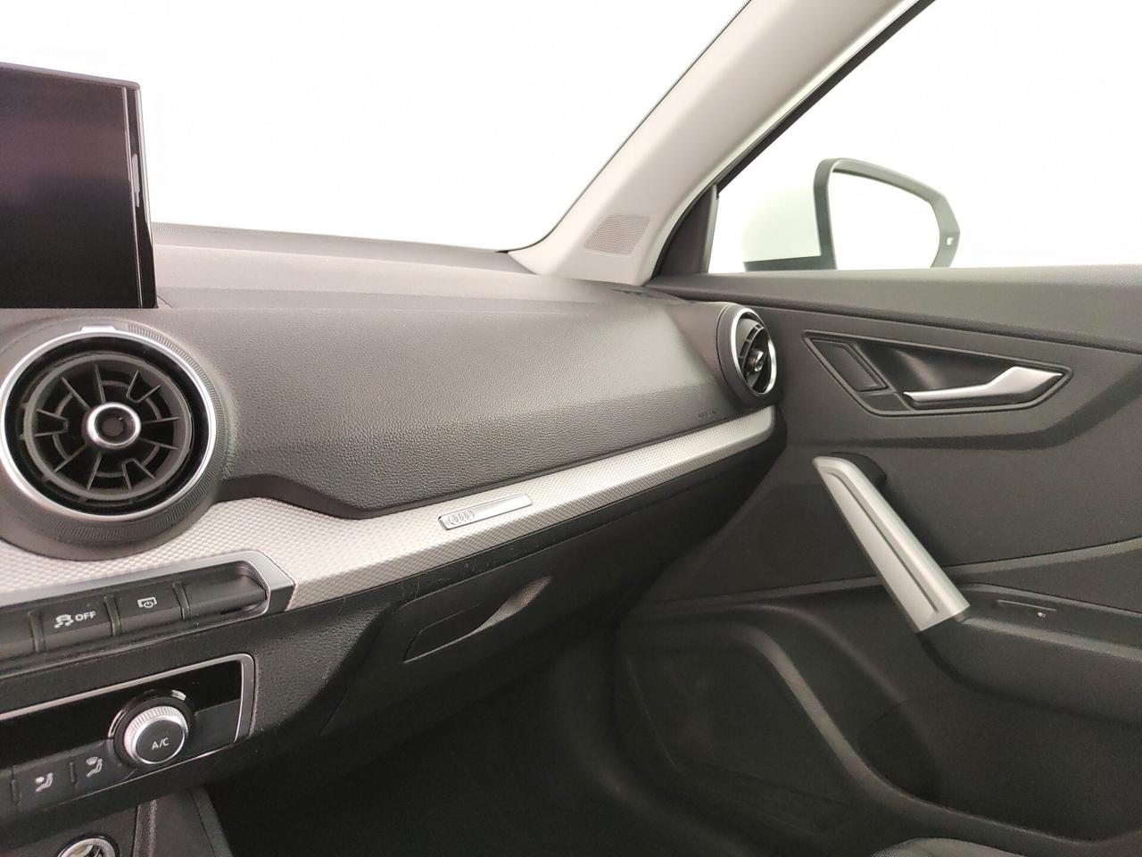 Audi Q2 30 TDI Business