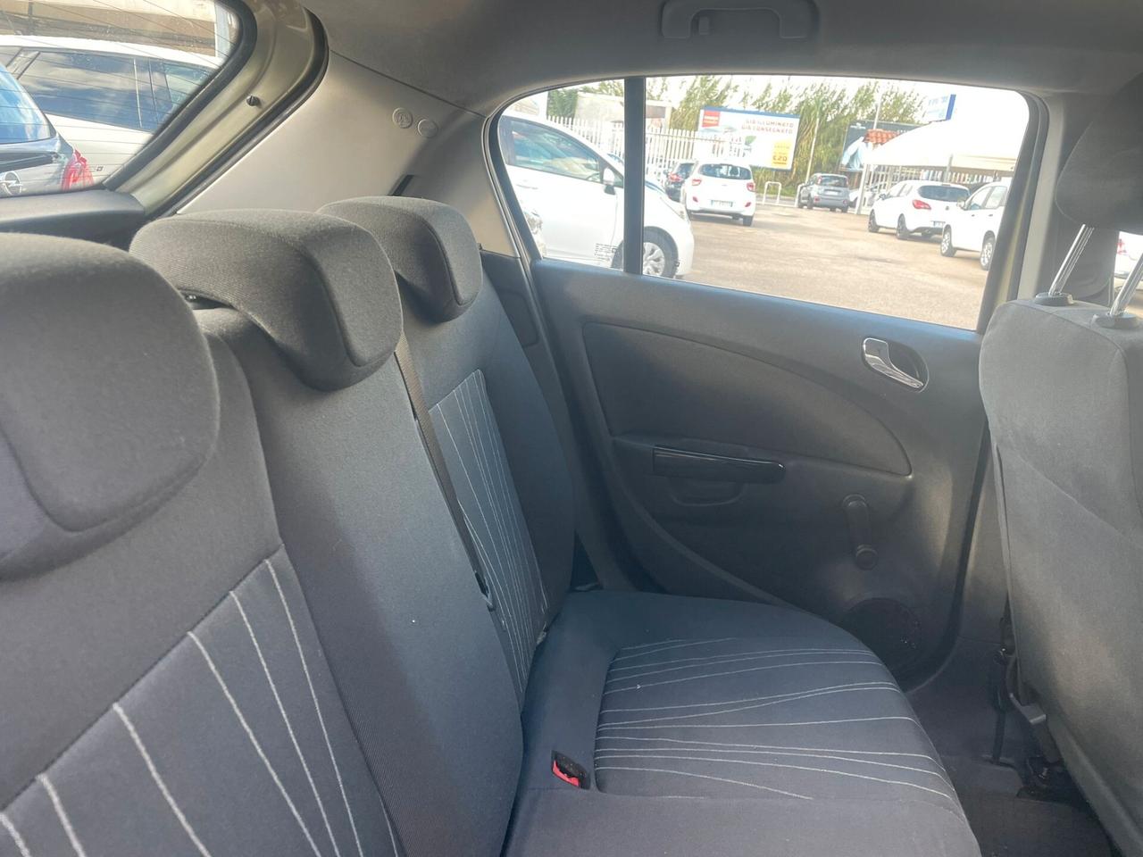 Opel Corsa 1.2 5 porte Cosmo