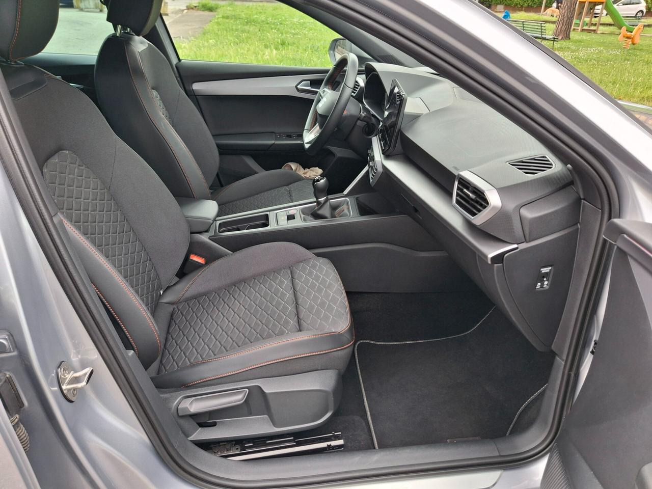 Seat Leon 1.5 TGI DSG FR - SOLO 13000KM