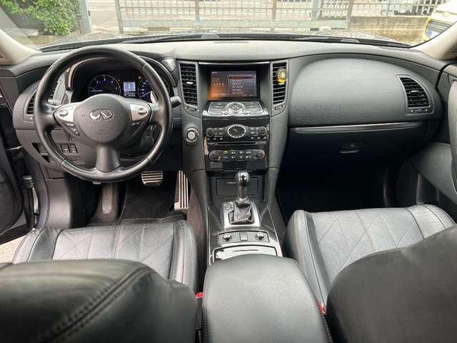 Infiniti QX70 3.0 diesel V6 AT GT Premium