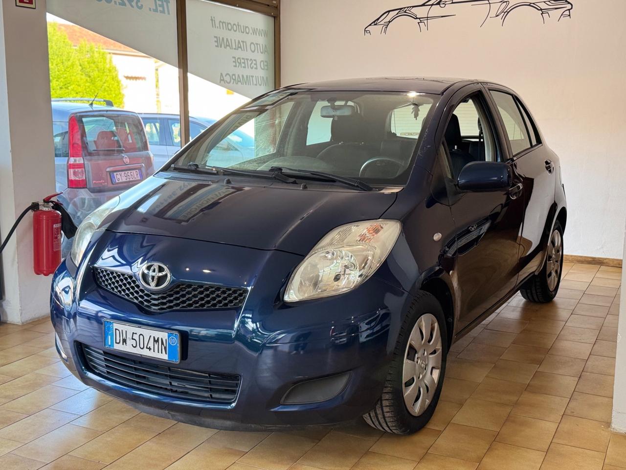 Toyota Yaris 1.0 5 porte Sol