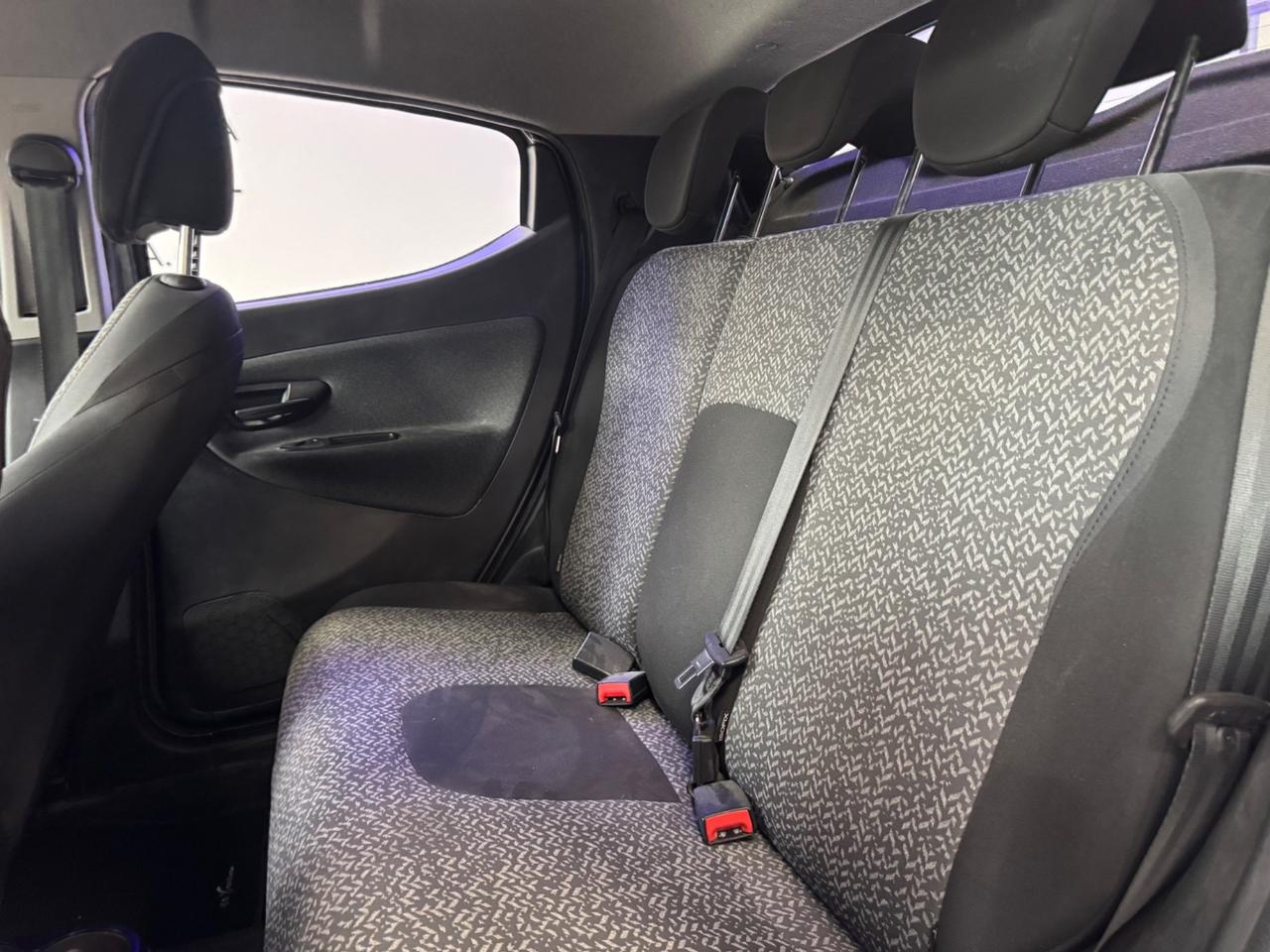 Lancia Ypsilon 1.0 FireFly 5 porte S&S Hybrid Alberta Ferretti