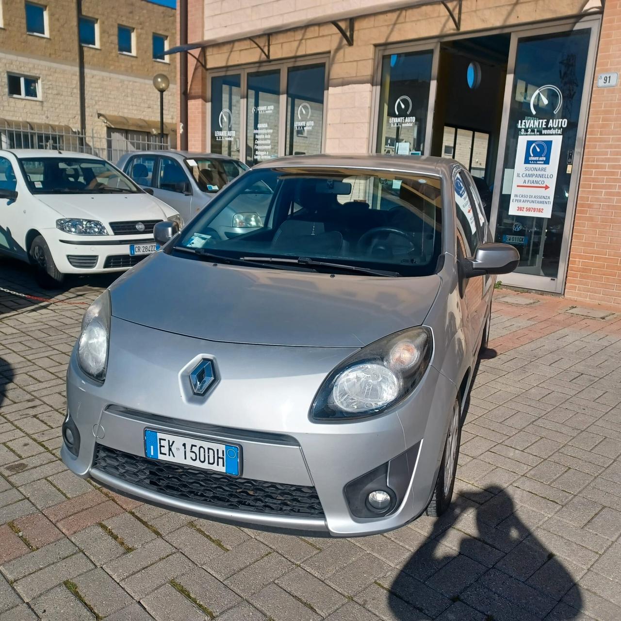 144.118KM TWINGO 1.2 PER NEOPATENTATI