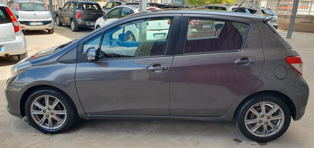 Toyota Yaris 1.4 D-4D 5 porte Lounge