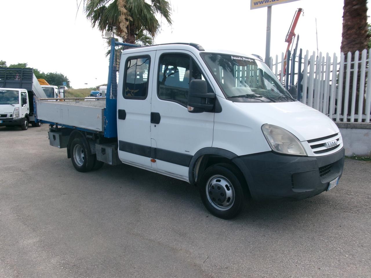 Iveco Daily 35C10 2.3 100CV DOPPIA CABINA 7P RIBALTABILE TRILATERALE
