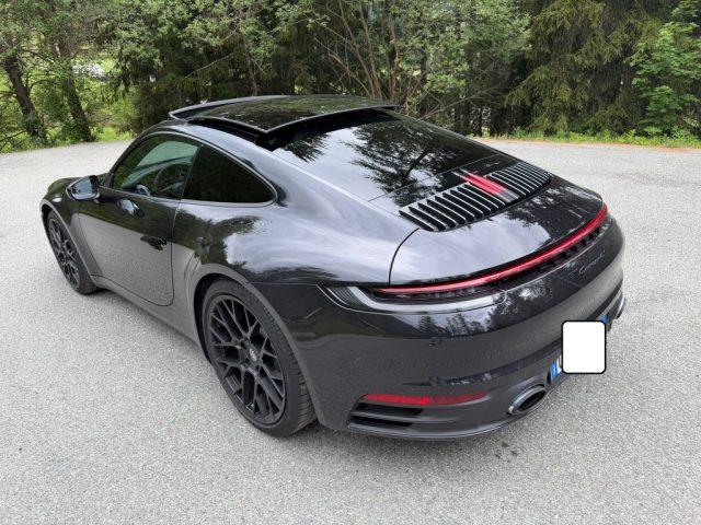 PORSCHE 911 Carrera 4S