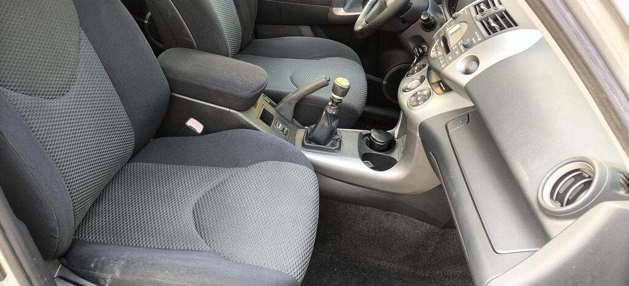 Toyota RAV 4 2.2 D-4D 136 CV Luxury